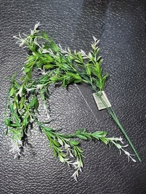 Artificial Greenery Foral Plant with White Tips